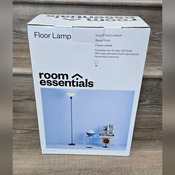 Room essentials floor lamp new in box - Picture 4 of 4